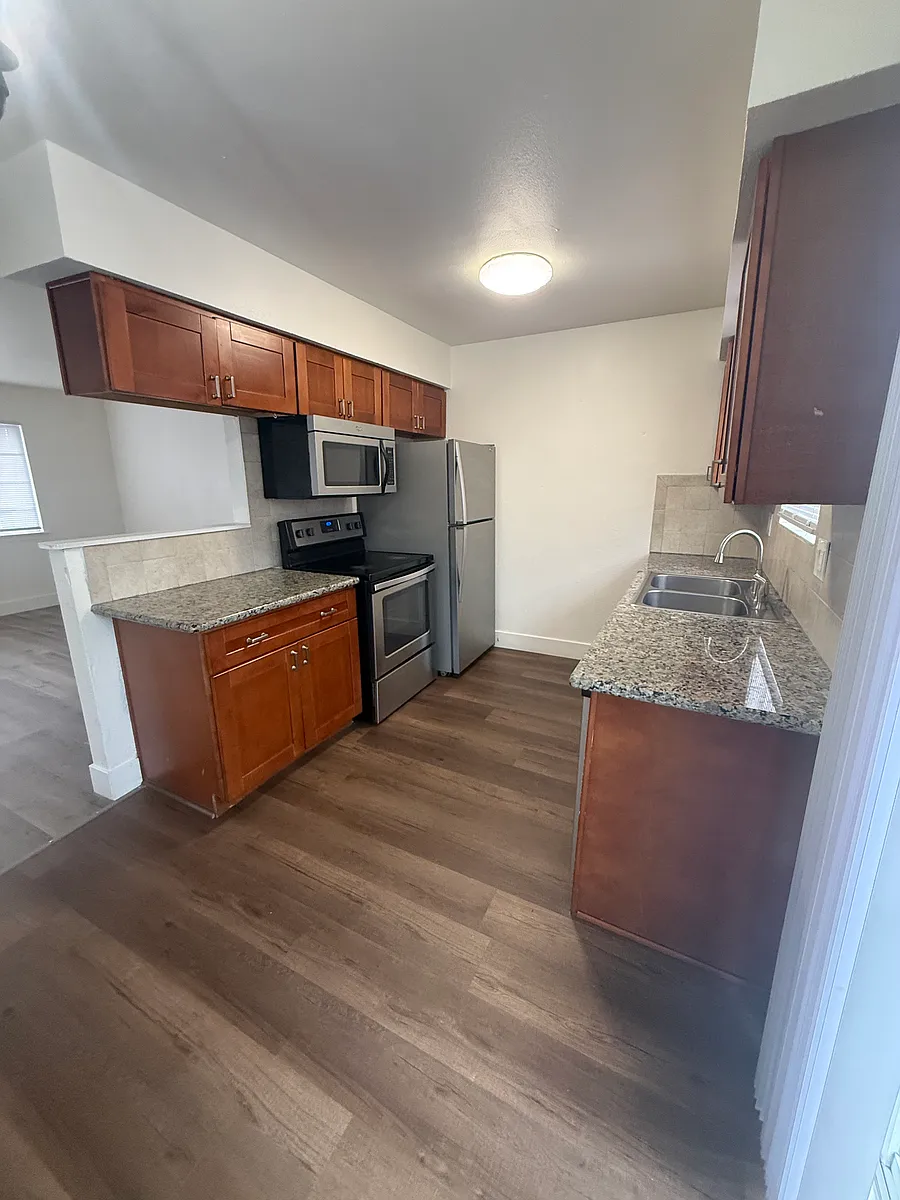 Building Photo - 103 Cordova Ln #107