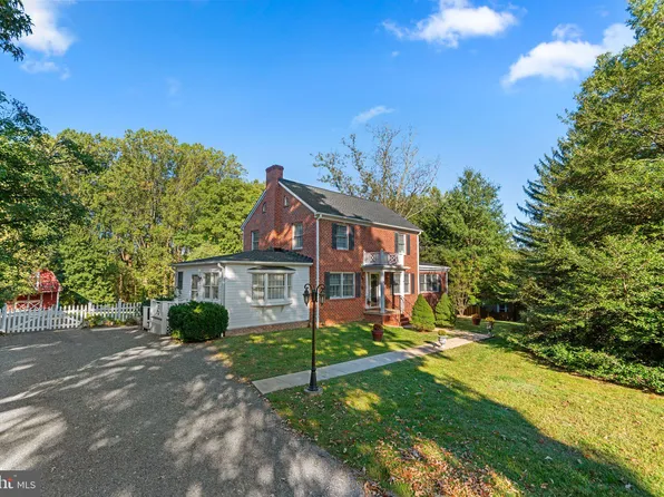 7908 Brooklyn Bridge Rd, Laurel, MD 20707