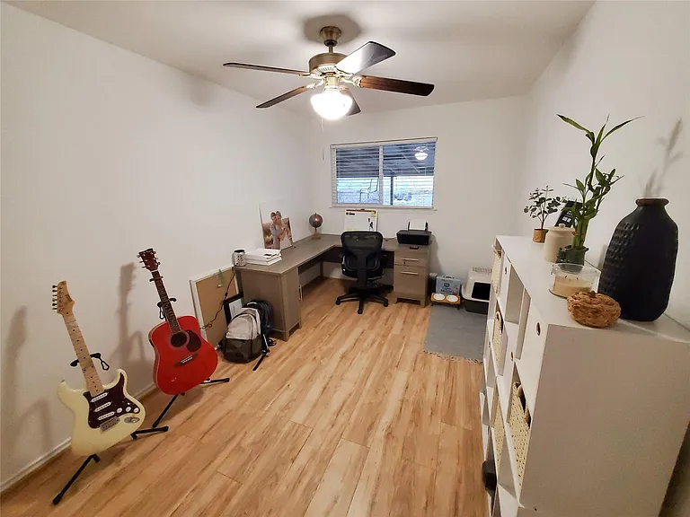 924 Acorn Oaks Dr #A — Photo 12