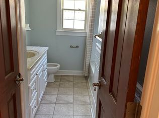 111 Honeysuckle Ln, Summerville, SC 29485