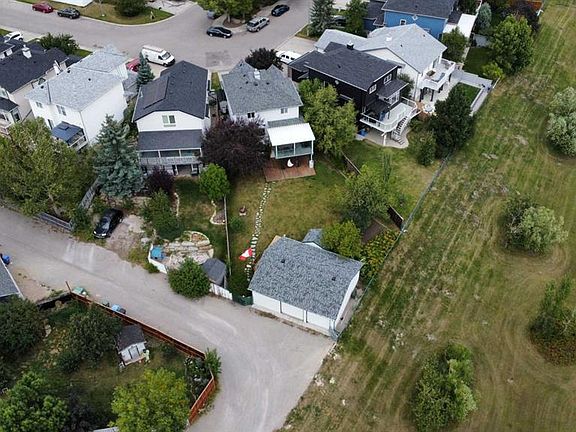 3rd image of 71 W Coverton Mews NE