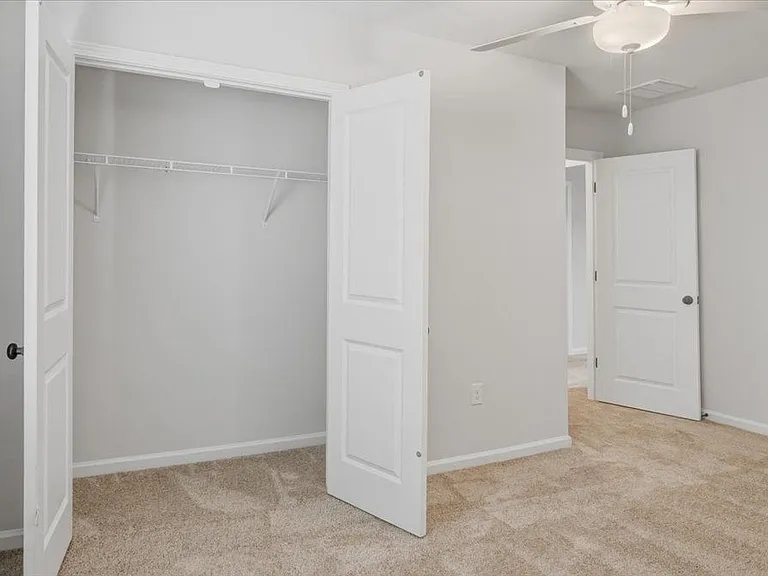179 Garden Row Dr N — Photo 33