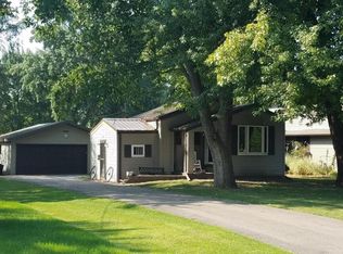 604 W Linden Dr, Jefferson, WI 53549