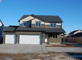 562 Prairie St, Woodburn, OR 97071