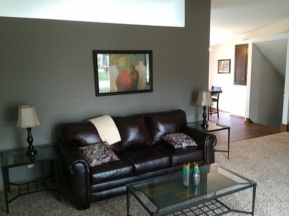2nd image of 1728 Oakview Dr