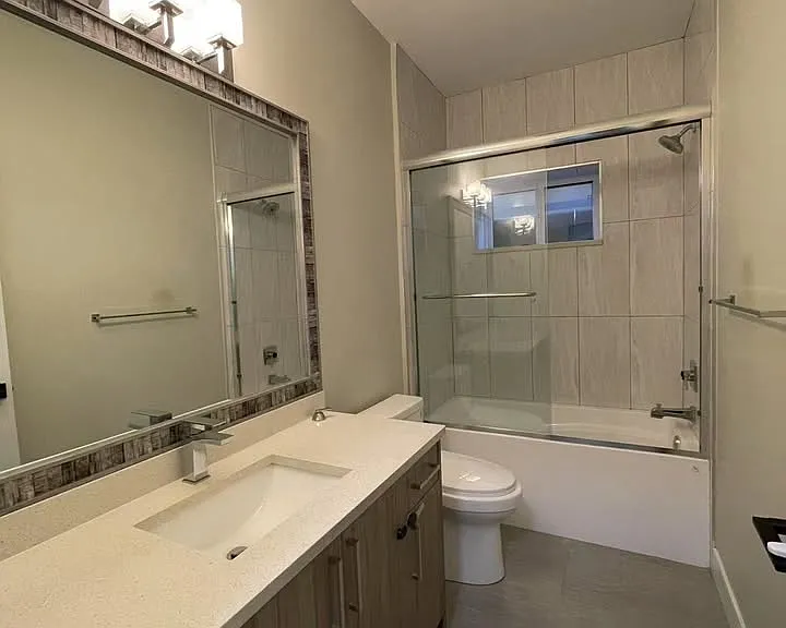18b Ave — Photo 10