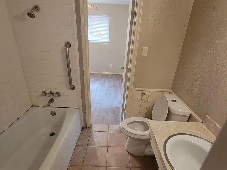 1314 Hanna Cir — Photo 9