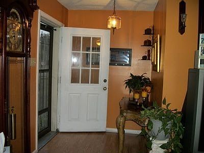 2nd image of 1405 Ward Ln