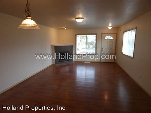 3rd image of 6600-6606 SE Woodstock Blvd