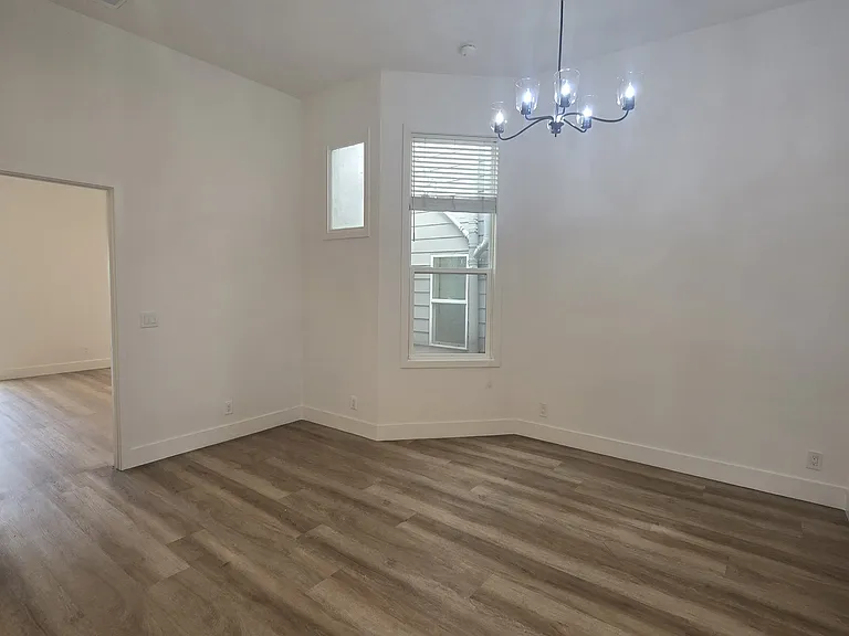 1649 La Salle Ave #1649 — Photo 5