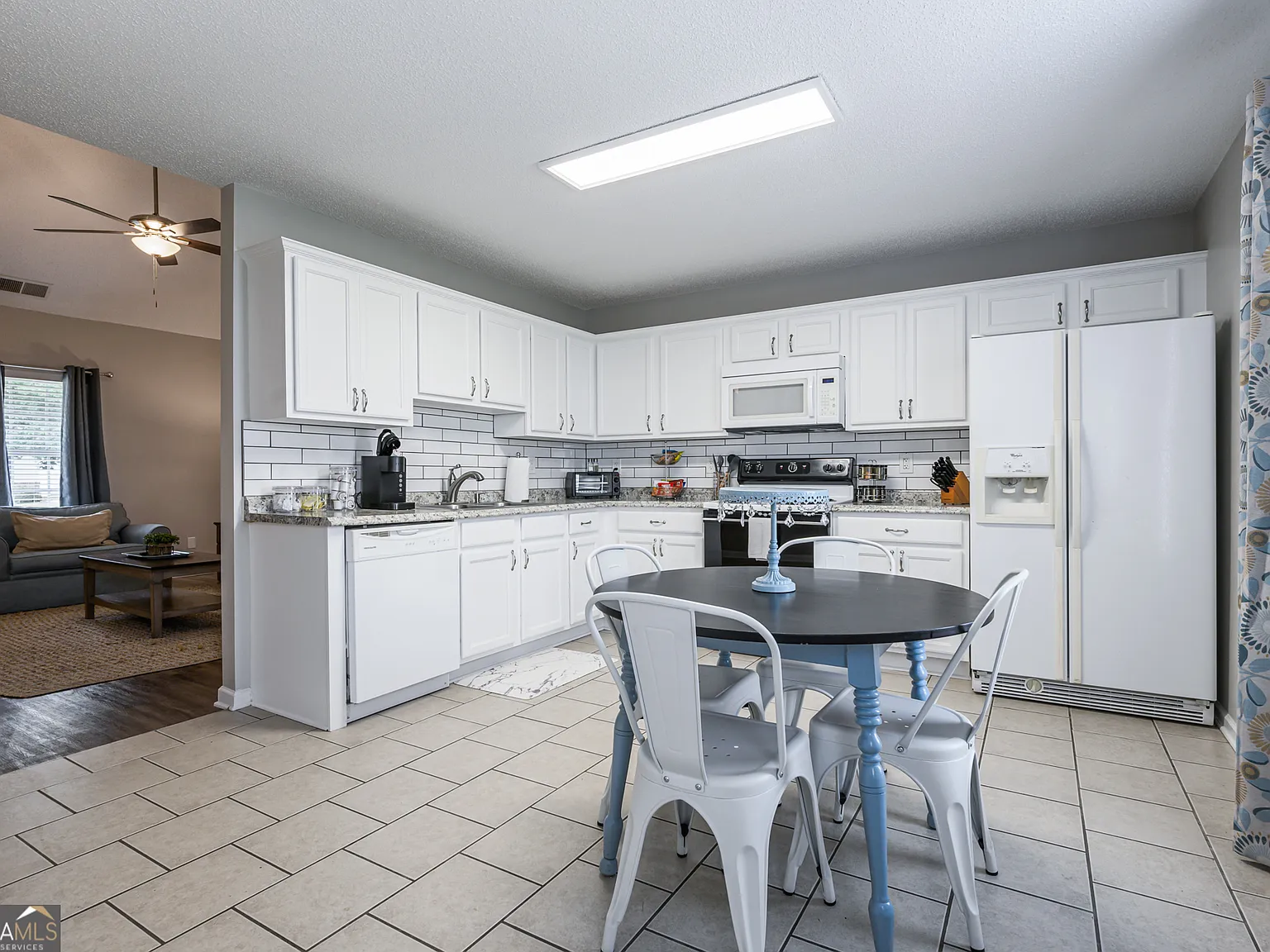 4 bed, 2.0 bath, $5,342 — Photo 2