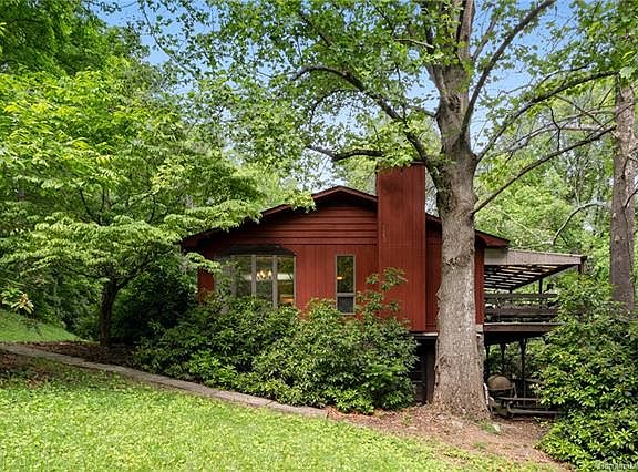 2nd image of 152 Waldonpond Pl