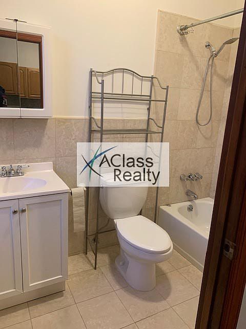 2nd image of 2537 36th St #2M