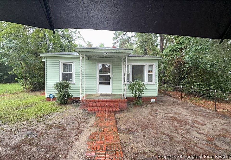 1st image of 3232 Chandler St