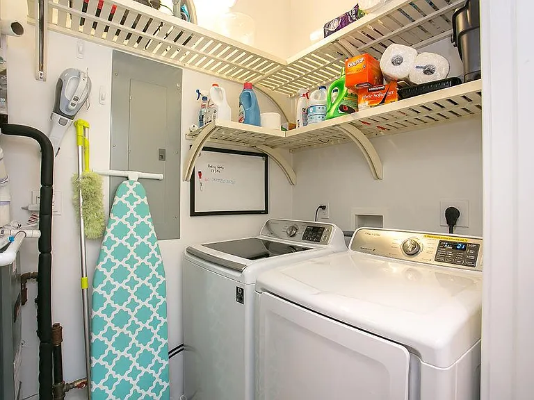 32 Carey St #1D — Photo 22