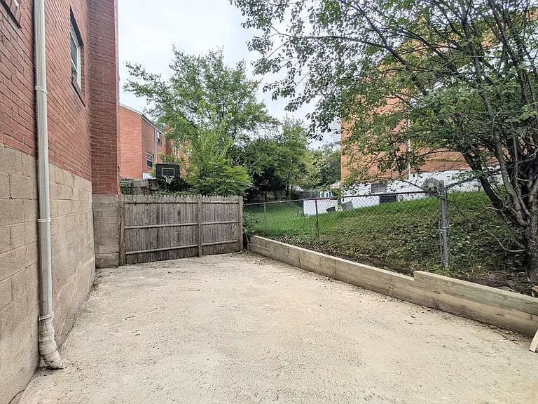 147 Schenley Manor Dr — Photo 16