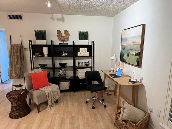 4th image of 4020 Holland Ave APT 104