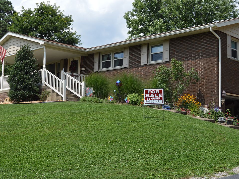 1st image of 147 E Lawn Ave