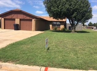 12401 SW 2nd St, Yukon, OK 73099
