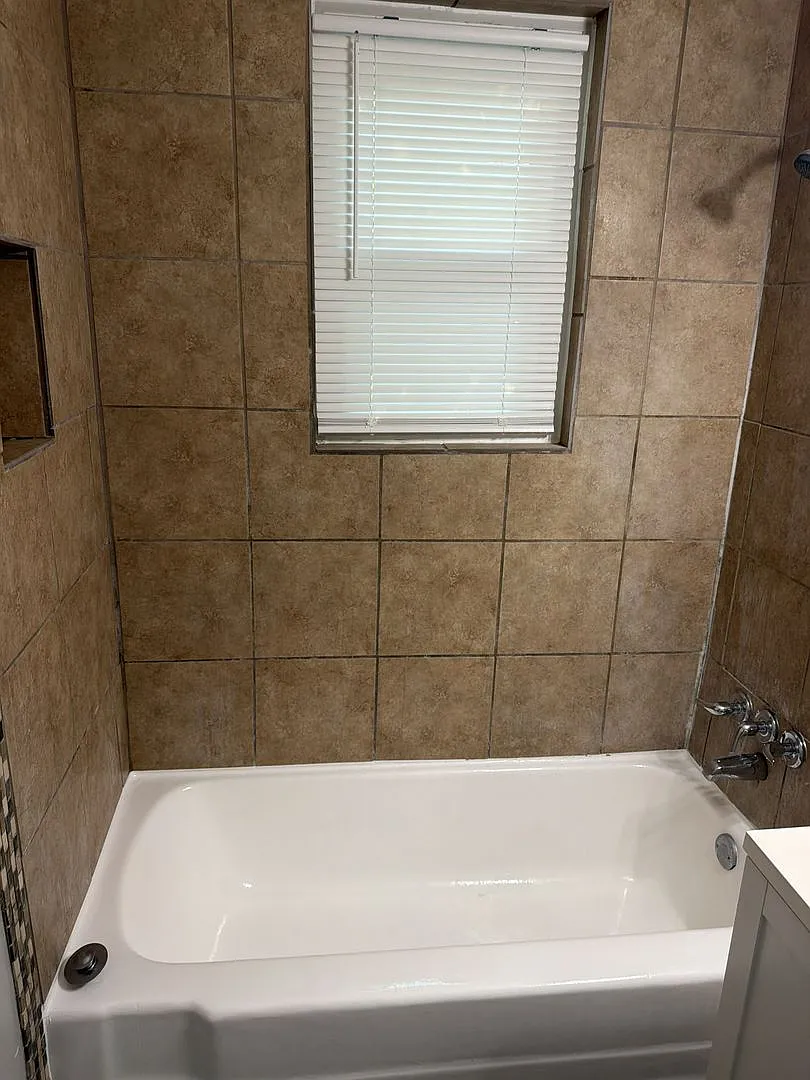 1616 Washington Ave — Photo 4