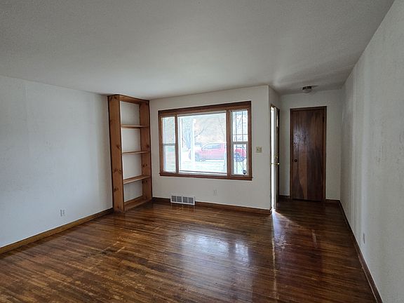 5th image of 1120 N Minneapolis Ave