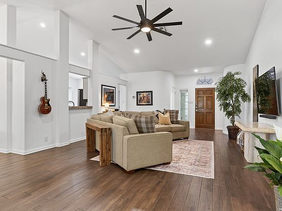 4th image of 13627 SUMMER GLEN DR