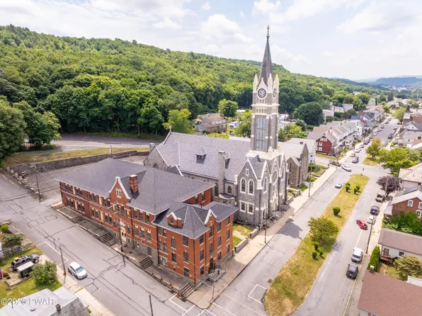 124 E Abbott St, Lansford, PA 18232