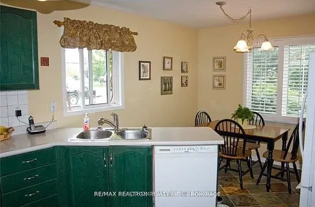158 Taylor Dr — Photo 7
