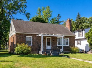 221 W Parkwood Ave, Springfield, OH 45506