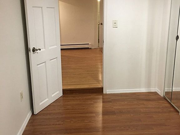 3rd image of 2921 Colden Ave APT C