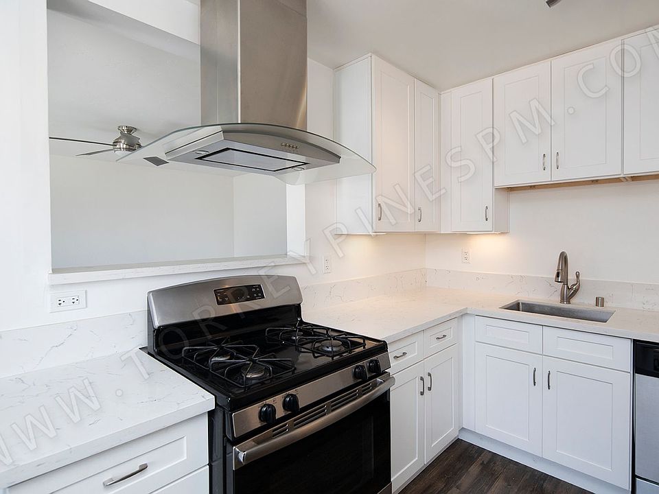 1st image of 4078 1/2 Crown Point Dr #0