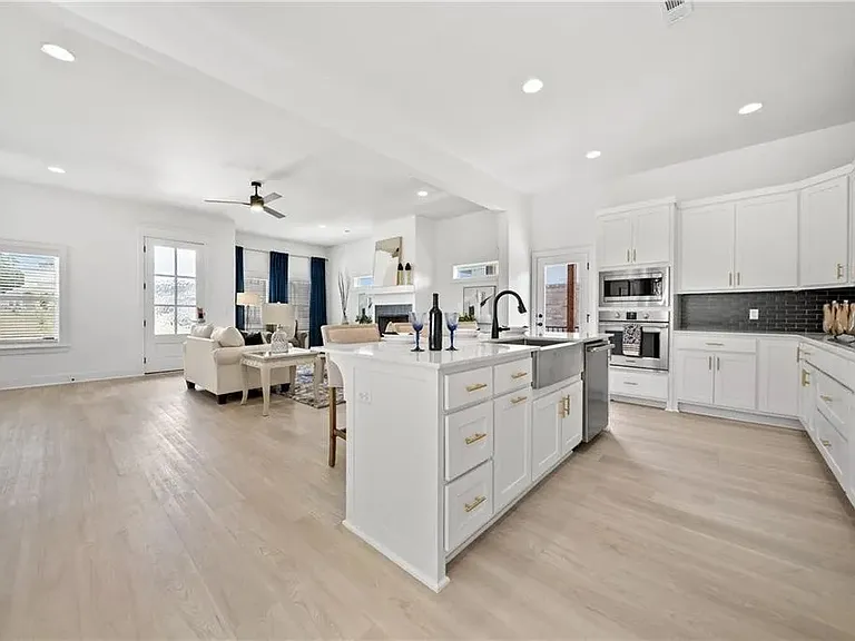 6302 SW Layton Rd — Photo 16