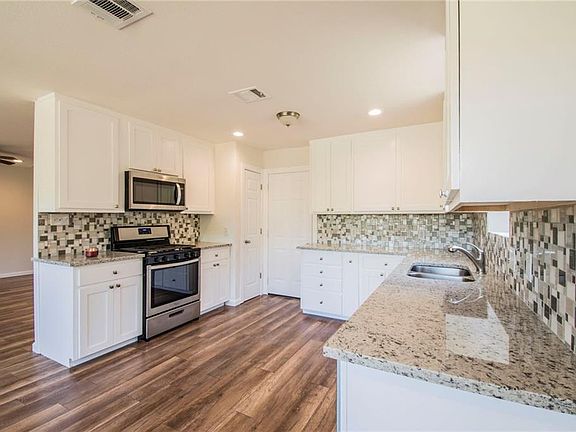 5th image of 614 Kingfisher Creek Dr