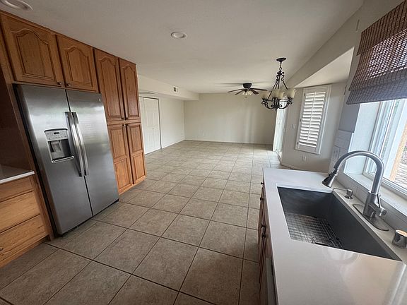 3rd image of 961 Nardo Rd