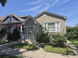 5718 W Melrose St #B, Chicago, IL 60634