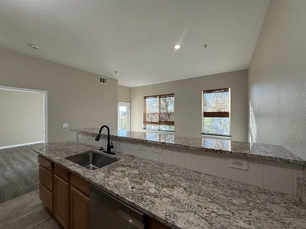 15475 Andrews Dr Unit 305, Denver, CO 80239