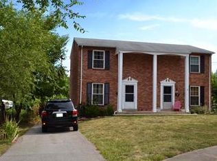 10034 Douglass Ct, Saint Ann, MO 63074