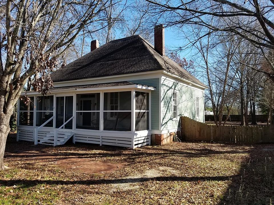 1st image of 306 E Magnolia St