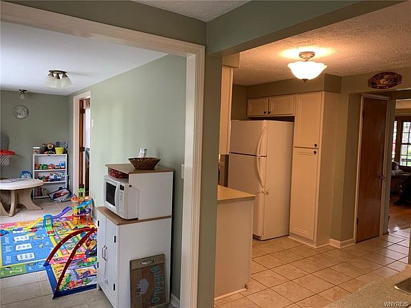 4th image of 280 Clearfield Dr