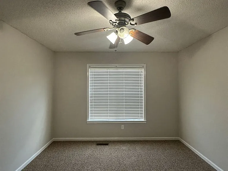 408 Sandy Oak Dr — Photo 17