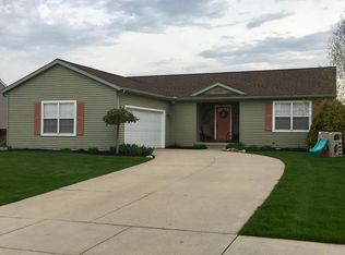2099 Crystalstone Ct SE, Caledonia, MI 49316