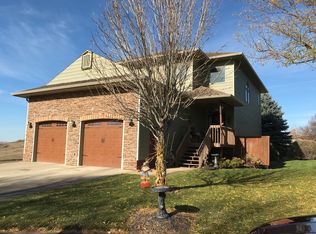 825 Plum Dr, Pierre, SD 57501