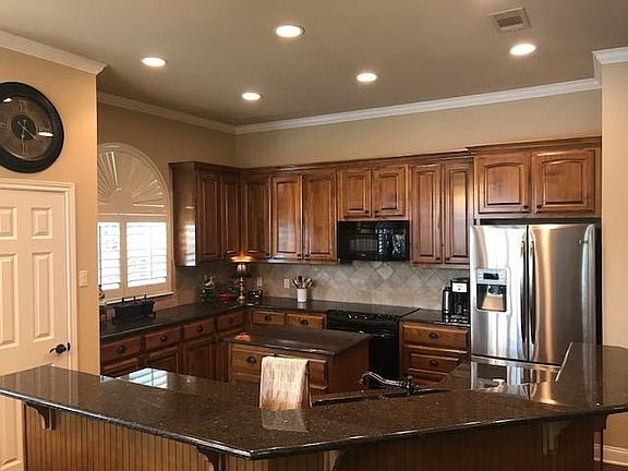 5th image of 1128 Charing Cross Dr