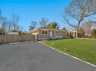356 Cypress Dr, Mastic Beach, NY 11951