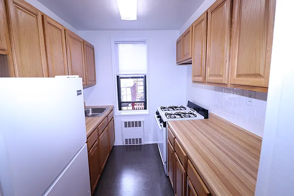 Rented by A&E Real Estate Management | media 12