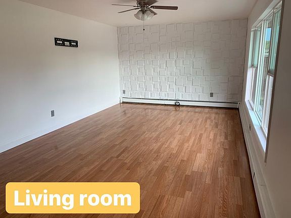 3rd image of 38 Wellington Ave #2