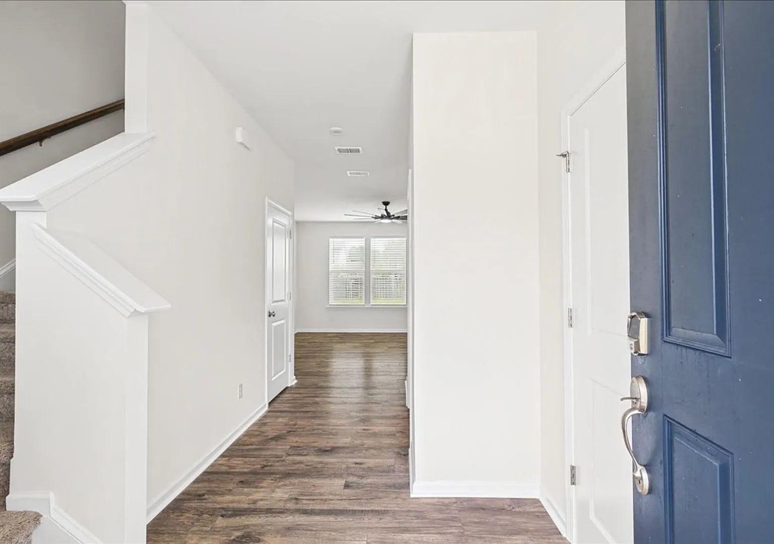 Beautiful 4 Bed/2.5 Bath Home in The Commons! — Photo 2
