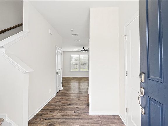 2nd image of 33 Southern Way