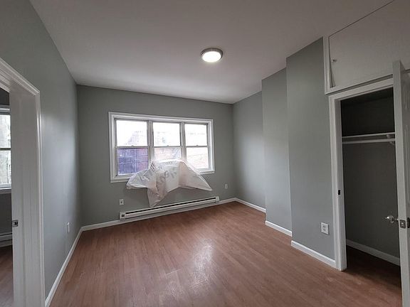 5th image of 146 36th St APT 1