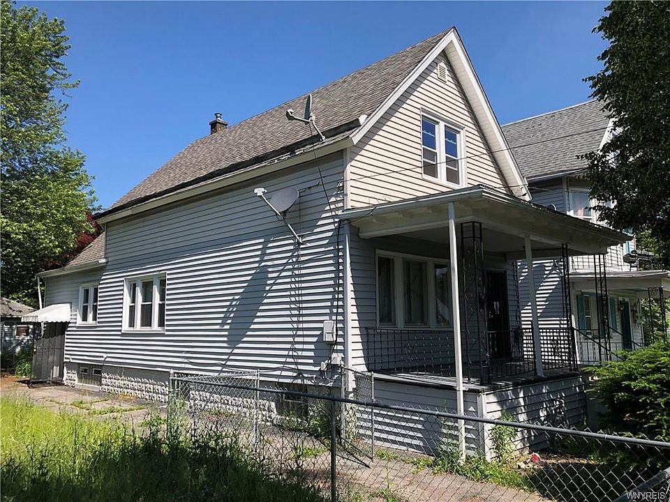 1st image of 240 Pershing Ave